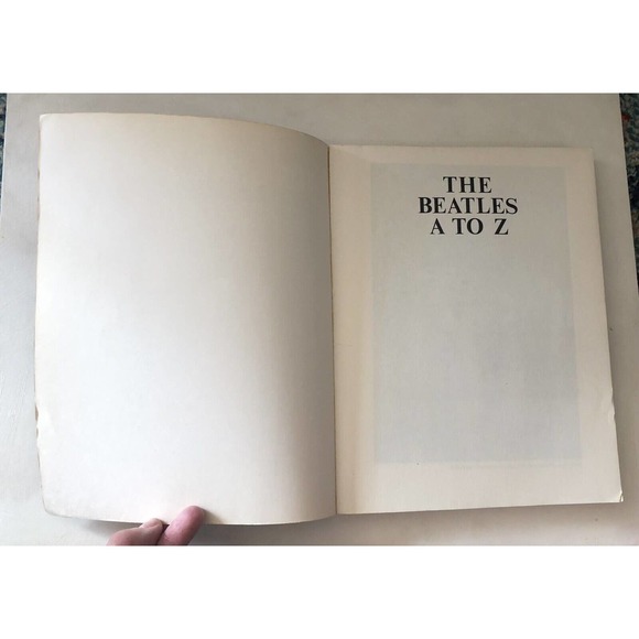 Vintage 1980 Beatles A to Z First Edition Music Encyclopedia Photos Albums Tours - Picture 5 of 11